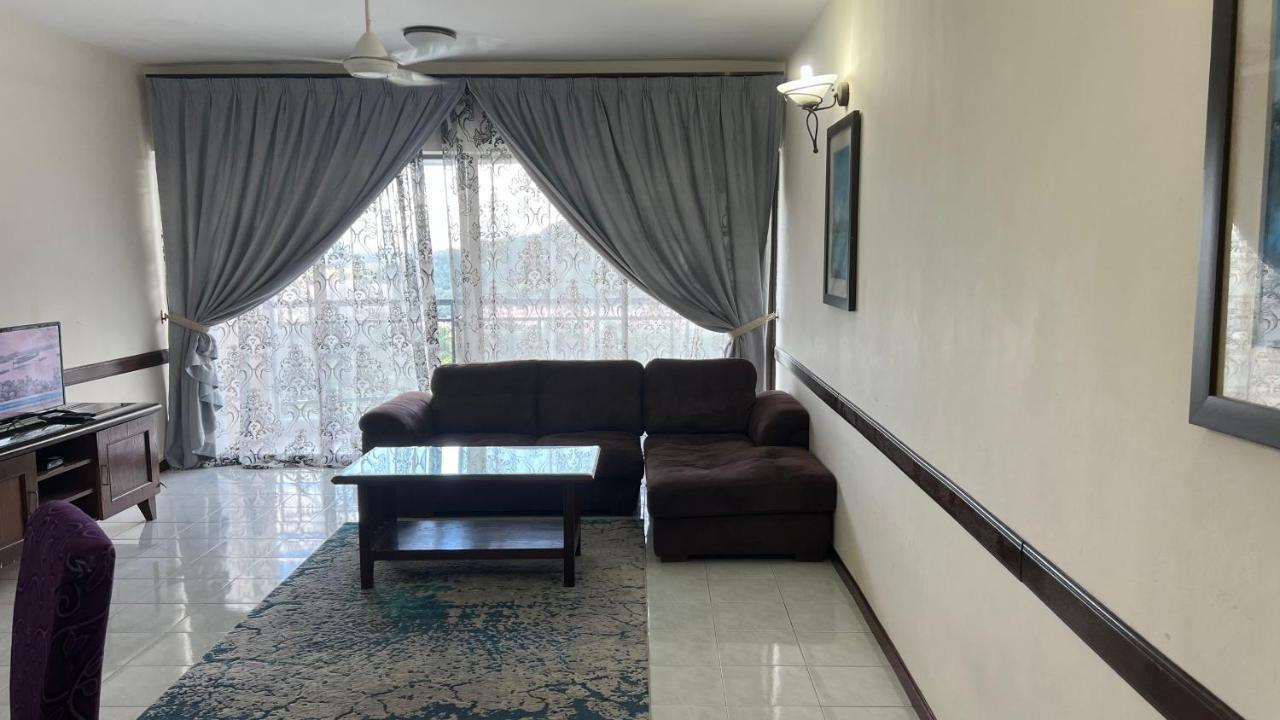 Apartment D'savoy @ Famosa,